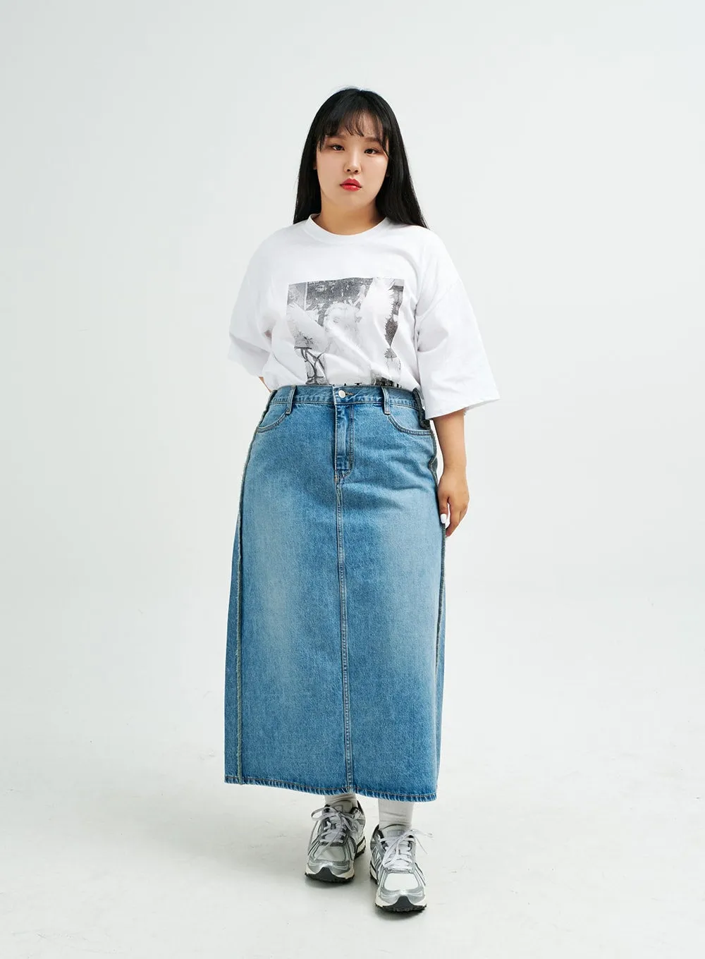 Plus Reverse Stitch Bleached Denim Maxi Skirt IY24