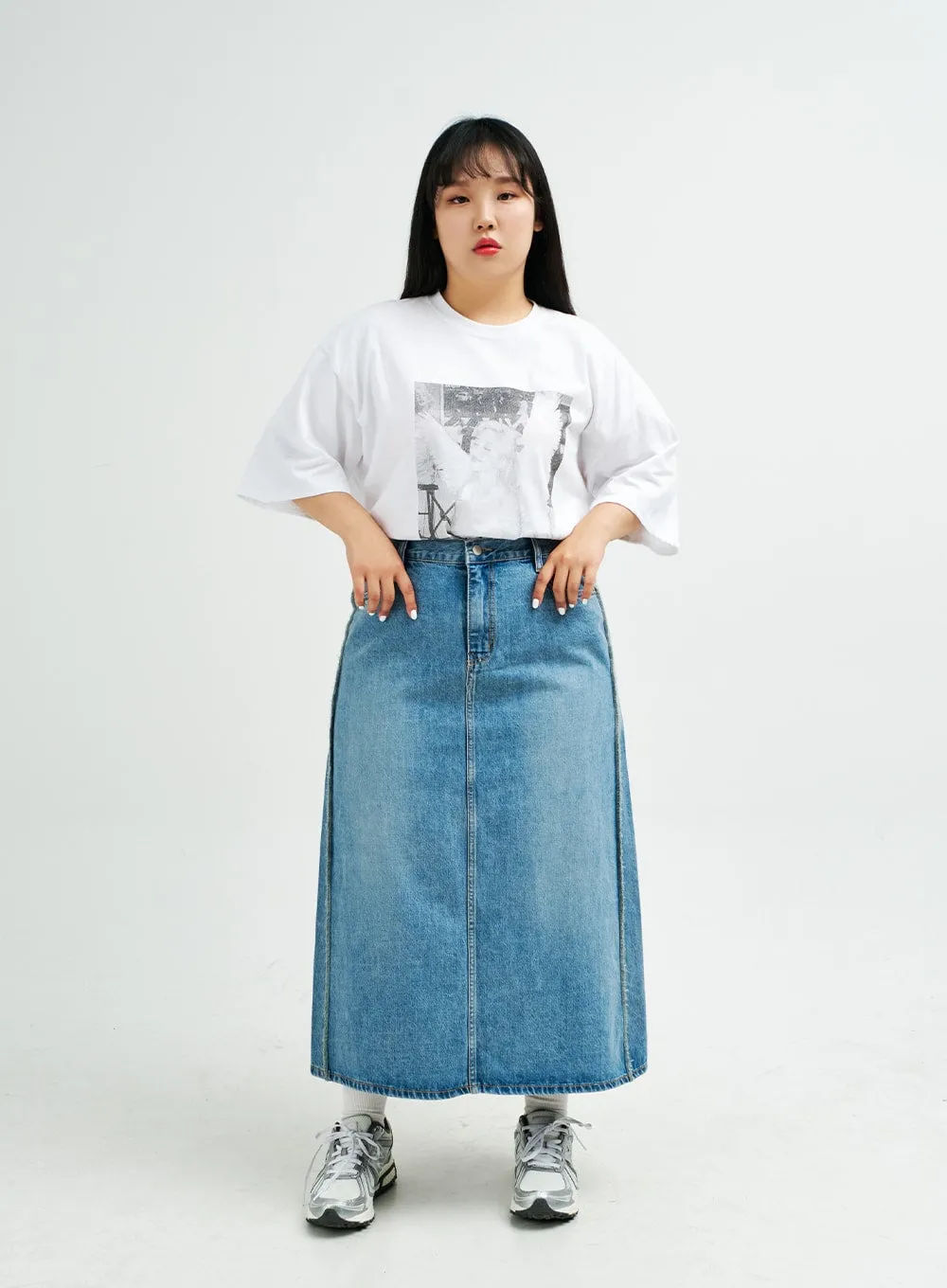 Plus Reverse Stitch Bleached Denim Maxi Skirt IY24