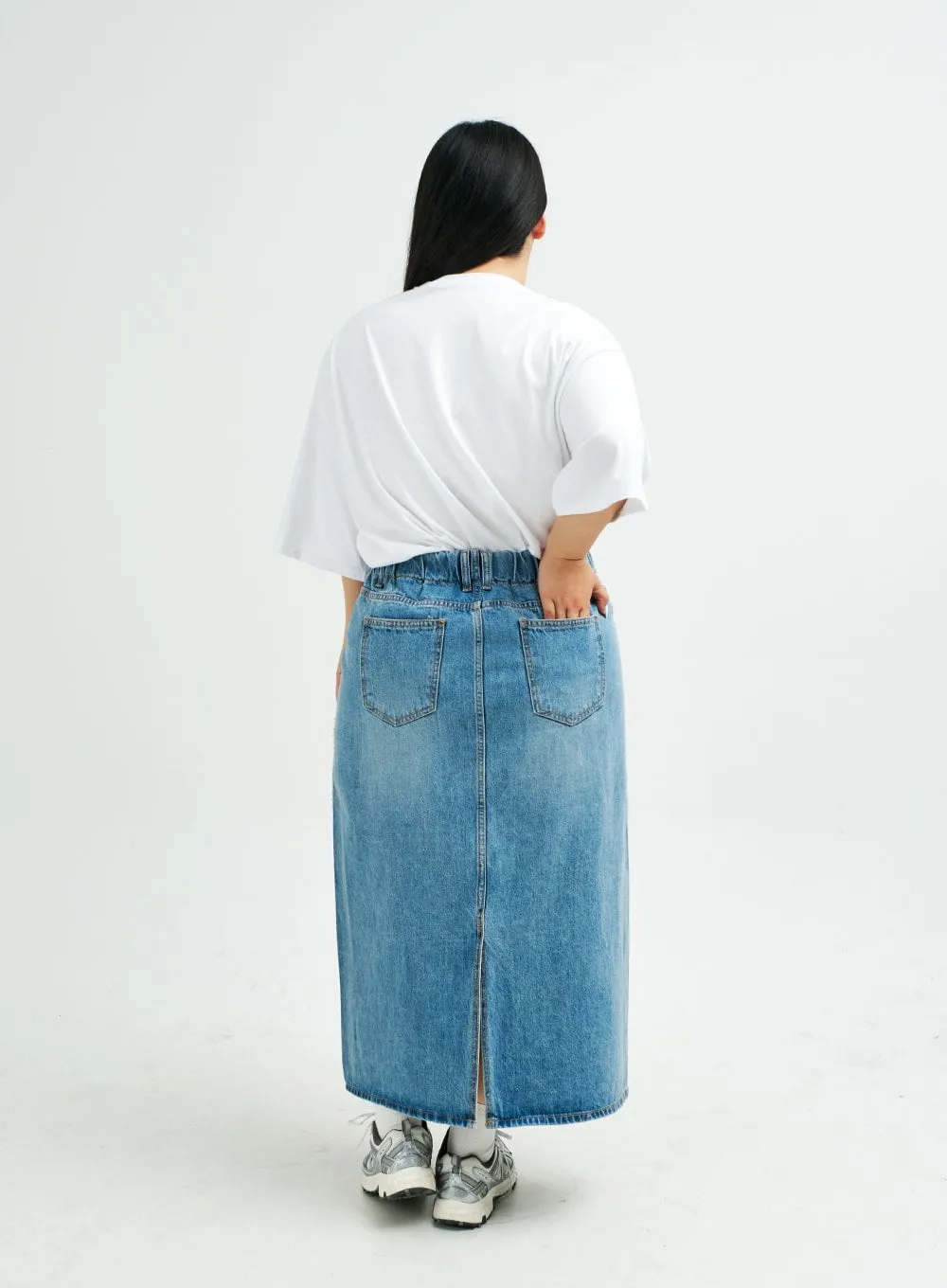 Plus Reverse Stitch Bleached Denim Maxi Skirt IY24