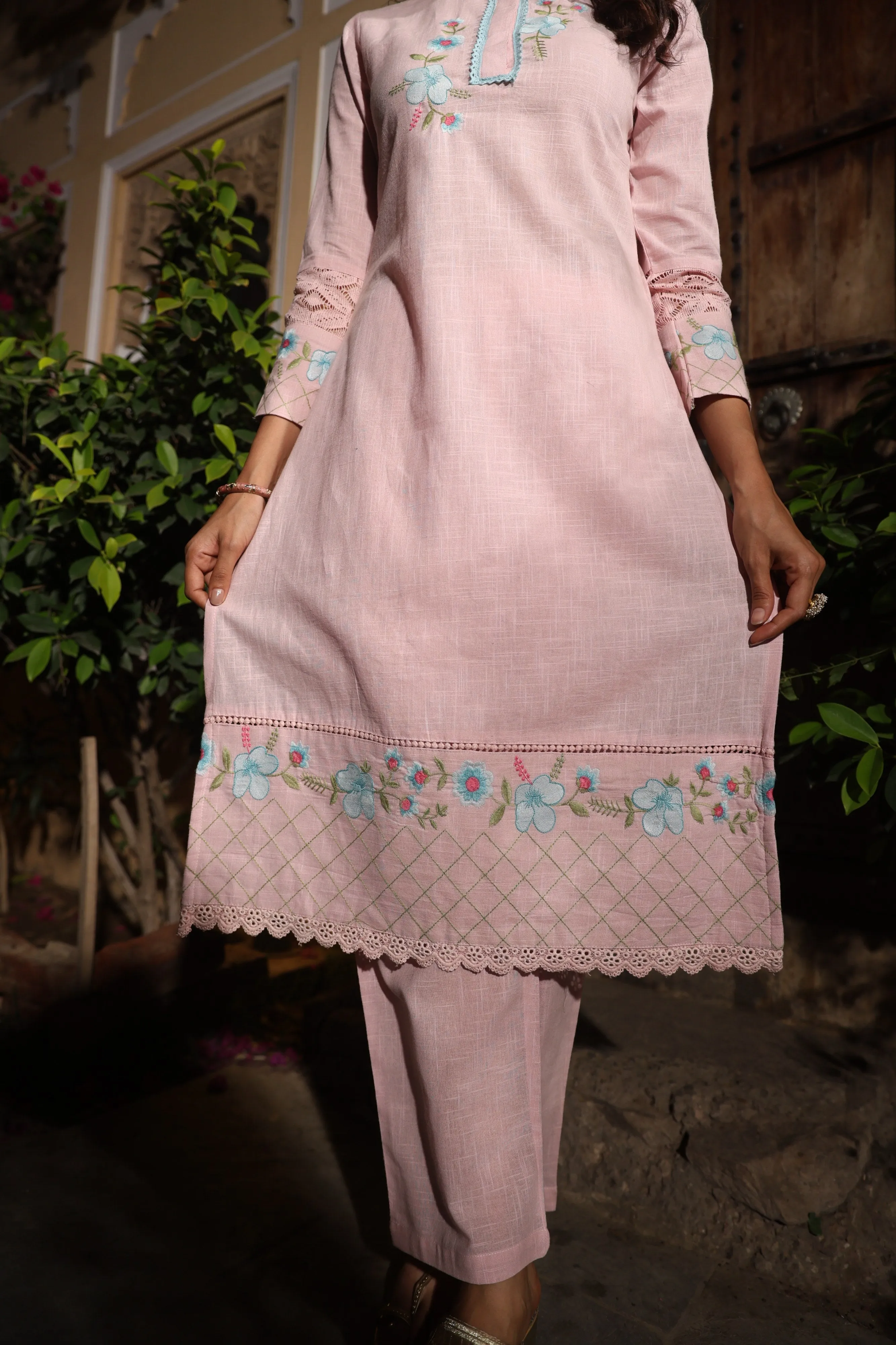 Tushki Lavy Cotton Kurta Pant Set